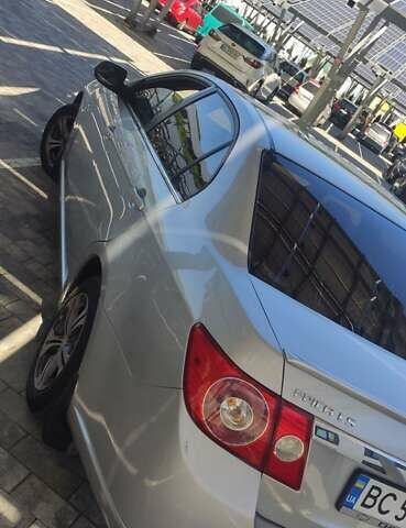 Серый Шевроле Эпика, объемом двигателя 1.99 л и пробегом 400 тыс. км за 3500 $, фото 1 на Automoto.ua