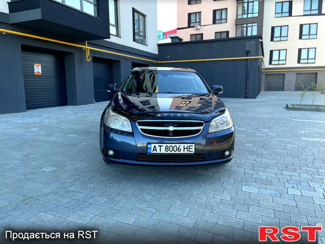 Синій Шевроле Епіка, об'ємом двигуна 2 л та пробігом 250 тис. км за 7000 $, фото 1 на Automoto.ua