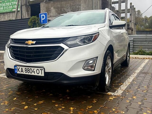 Белый Шевроле Эквинокс, объемом двигателя 2 л и пробегом 230 тыс. км за 15000 $, фото 1 на Automoto.ua
