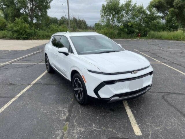 Белый Шевроле Эквинокс, объемом двигателя 0 л и пробегом 8 тыс. км за 23000 $, фото 1 на Automoto.ua