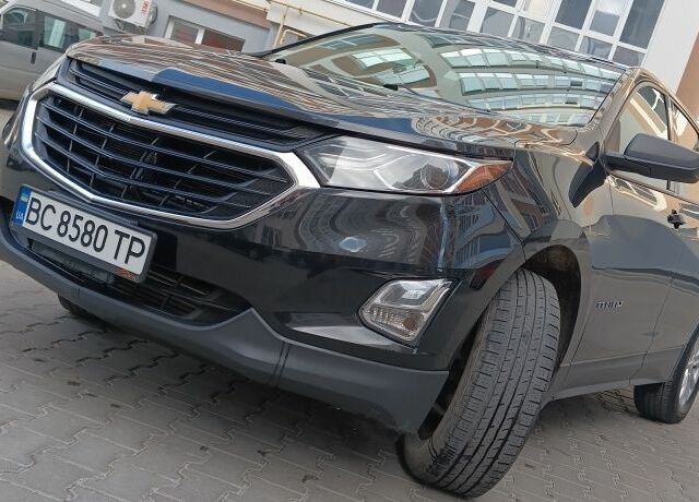 Черный Шевроле Эквинокс, объемом двигателя 1.5 л и пробегом 210 тыс. км за 15500 $, фото 1 на Automoto.ua