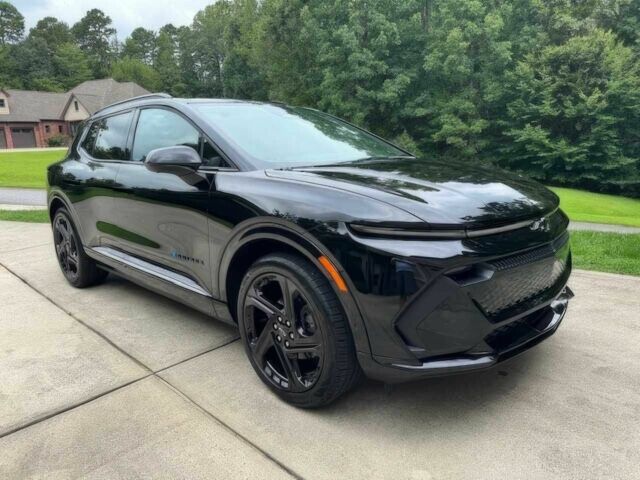 Черный Шевроле Эквинокс, объемом двигателя 0 л и пробегом 28 тыс. км за 2100 $, фото 1 на Automoto.ua