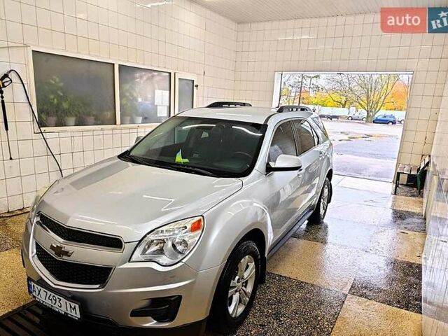 Серый Шевроле Эквинокс, объемом двигателя 2.4 л и пробегом 238 тыс. км за 10500 $, фото 1 на Automoto.ua