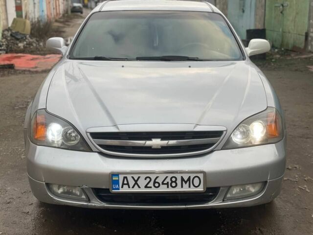 Серый Шевроле Эванда, объемом двигателя 2 л и пробегом 190 тыс. км за 2999 $, фото 1 на Automoto.ua