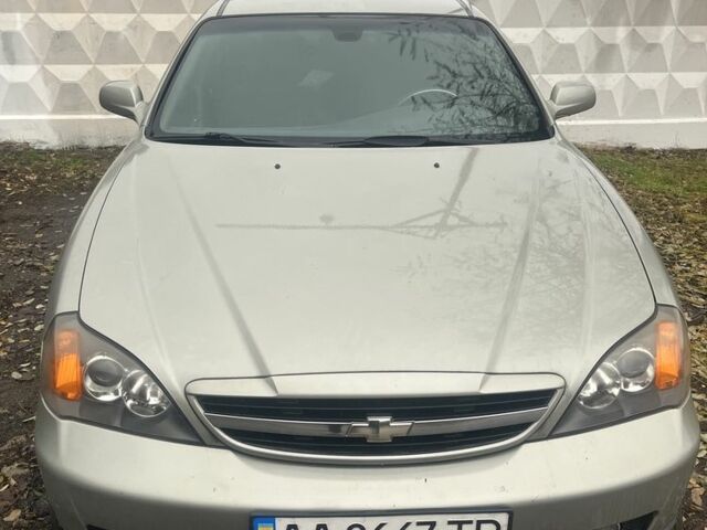Сірий Шевроле Еванда, об'ємом двигуна 2 л та пробігом 300 тис. км за 3200 $, фото 1 на Automoto.ua