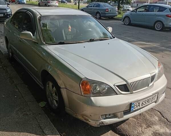 Серый Шевроле Эванда, объемом двигателя 2 л и пробегом 215 тыс. км за 2600 $, фото 1 на Automoto.ua