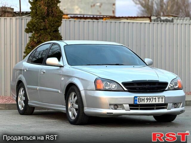 Серый Шевроле Эванда, объемом двигателя 2 л и пробегом 250 тыс. км за 2900 $, фото 1 на Automoto.ua