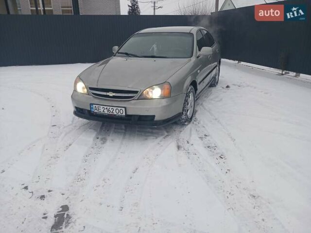 Сірий Шевроле Еванда, об'ємом двигуна 2 л та пробігом 292 тис. км за 3500 $, фото 1 на Automoto.ua