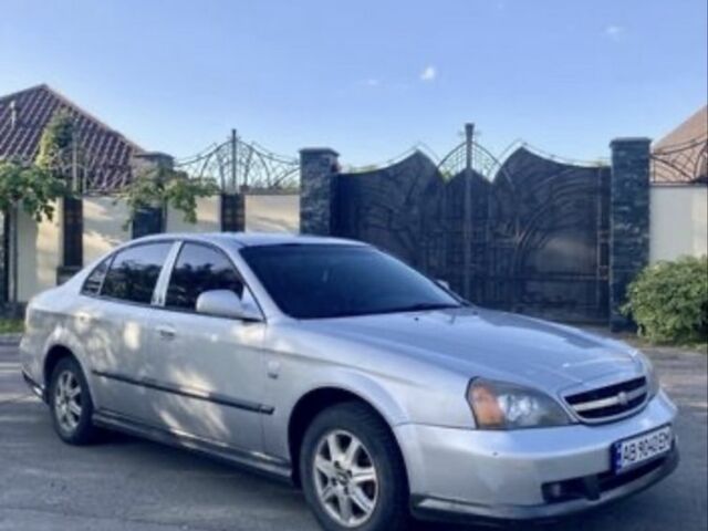 Серый Шевроле Эванда, объемом двигателя 2 л и пробегом 320 тыс. км за 3100 $, фото 1 на Automoto.ua