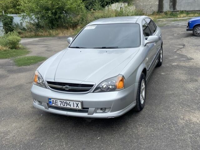 Серый Шевроле Эванда, объемом двигателя 0 л и пробегом 199 тыс. км за 4600 $, фото 1 на Automoto.ua