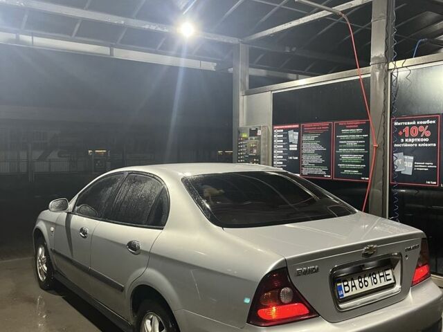 Серый Шевроле Эванда, объемом двигателя 2 л и пробегом 340 тыс. км за 3550 $, фото 1 на Automoto.ua