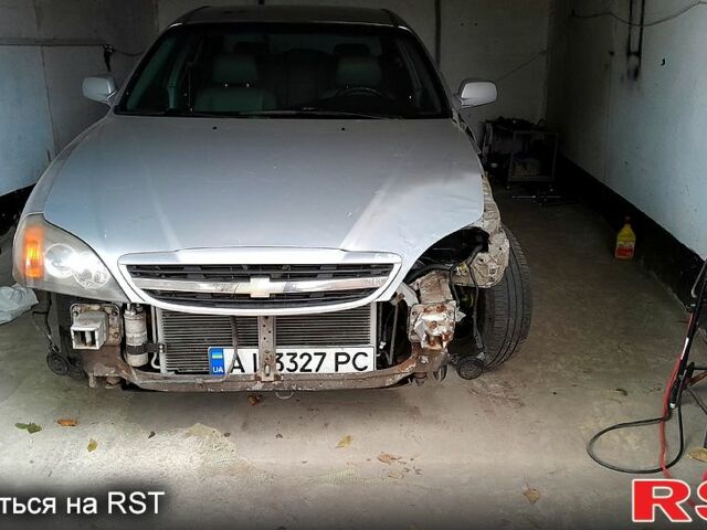 Серый Шевроле Эванда, объемом двигателя 2 л и пробегом 280 тыс. км за 1680 $, фото 1 на Automoto.ua