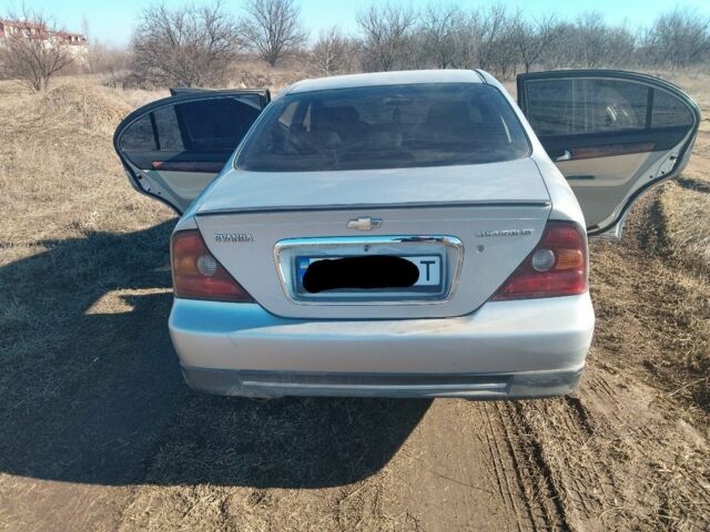 Сірий Шевроле Еванда, об'ємом двигуна 2 л та пробігом 283 тис. км за 5678 $, фото 1 на Automoto.ua