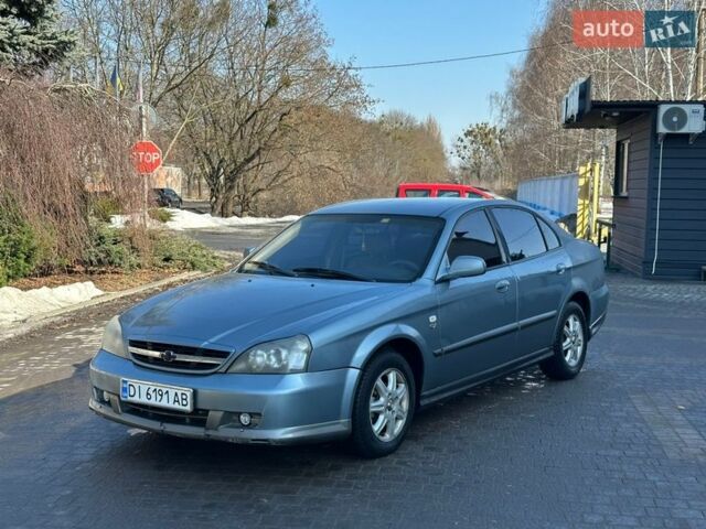 Сірий Шевроле Еванда, об'ємом двигуна 2 л та пробігом 260 тис. км за 2450 $, фото 1 на Automoto.ua