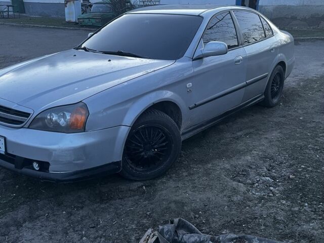 Сірий Шевроле Еванда, об'ємом двигуна 2 л та пробігом 358 тис. км за 3500 $, фото 1 на Automoto.ua