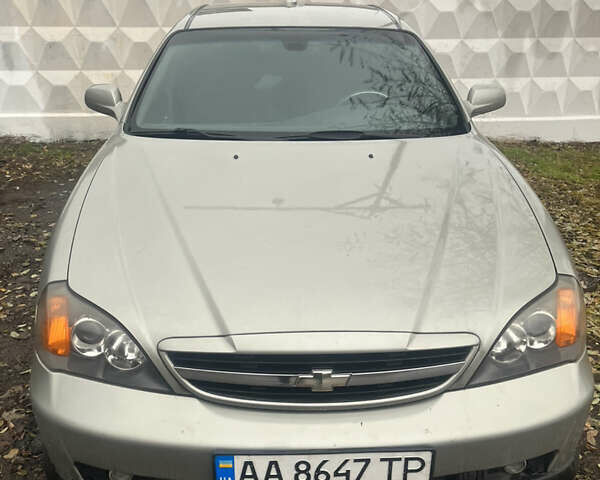 Серый Шевроле Эванда, объемом двигателя 2 л и пробегом 300 тыс. км за 3200 $, фото 1 на Automoto.ua