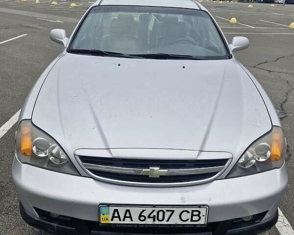 Сірий Шевроле Еванда, об'ємом двигуна 2.5 л та пробігом 103 тис. км за 5000 $, фото 1 на Automoto.ua