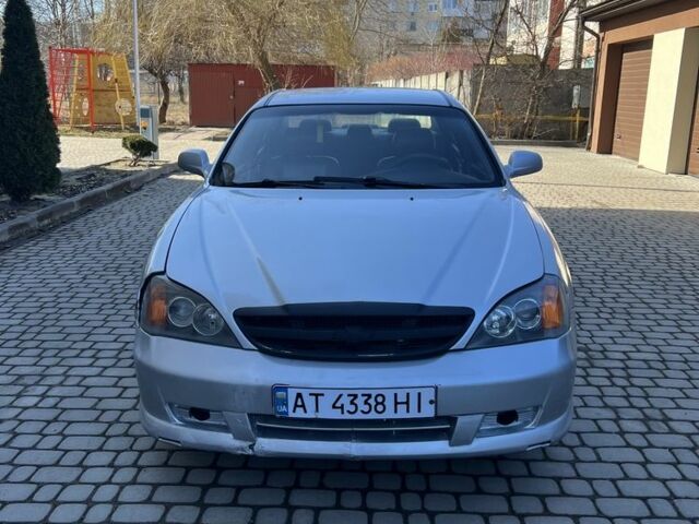 Сірий Шевроле Еванда, об'ємом двигуна 2.5 л та пробігом 300 тис. км за 2100 $, фото 1 на Automoto.ua