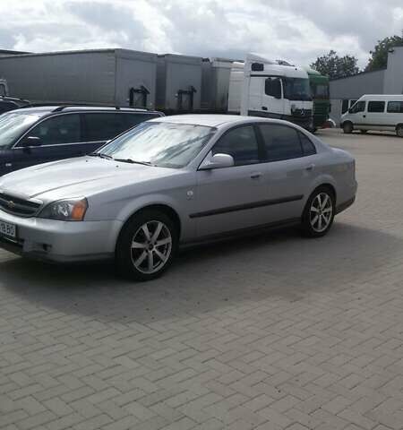 Серый Шевроле Эванда, объемом двигателя 2 л и пробегом 331 тыс. км за 4200 $, фото 1 на Automoto.ua