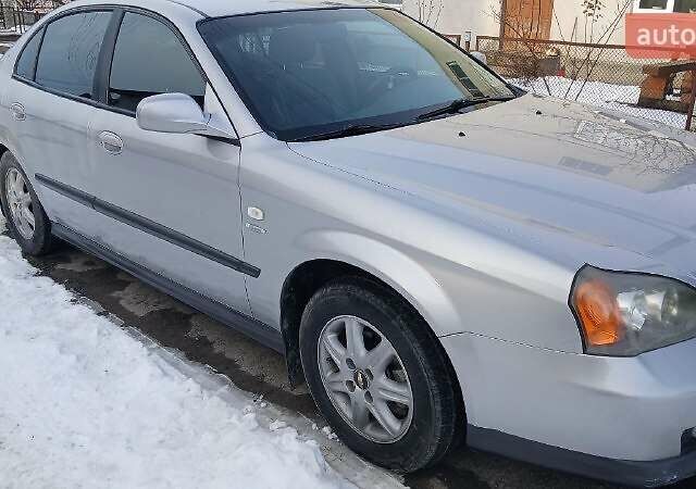 Сірий Шевроле Еванда, об'ємом двигуна 2.49 л та пробігом 113 тис. км за 4500 $, фото 1 на Automoto.ua