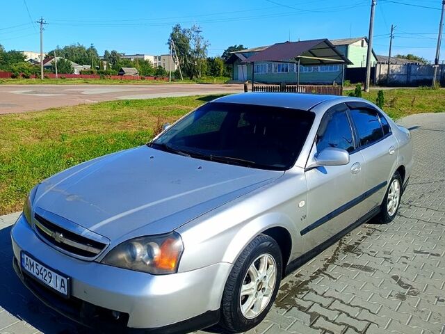 Сірий Шевроле Еванда, об'ємом двигуна 2.5 л та пробігом 309 тис. км за 3000 $, фото 1 на Automoto.ua