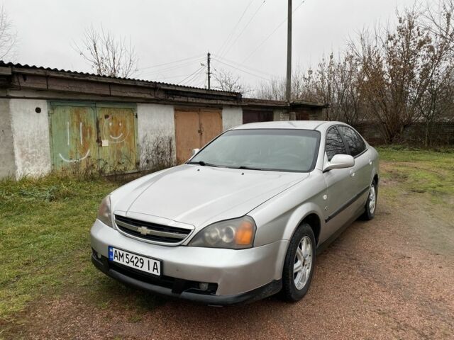 Сірий Шевроле Еванда, об'ємом двигуна 2.5 л та пробігом 310 тис. км за 3000 $, фото 1 на Automoto.ua