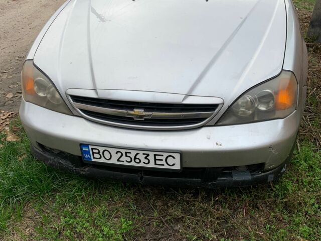 Серый Шевроле Эванда, объемом двигателя 2.5 л и пробегом 310 тыс. км за 2100 $, фото 1 на Automoto.ua