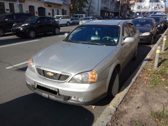 Серый Шевроле Эванда, объемом двигателя 2 л и пробегом 215 тыс. км за 3599 $, фото 1 на Automoto.ua