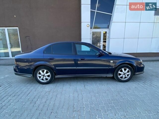 Синій Шевроле Еванда, об'ємом двигуна 2 л та пробігом 240 тис. км за 2800 $, фото 1 на Automoto.ua