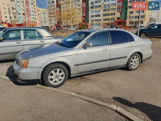 Синий Шевроле Эванда, объемом двигателя 2 л и пробегом 260 тыс. км за 3500 $, фото 1 на Automoto.ua