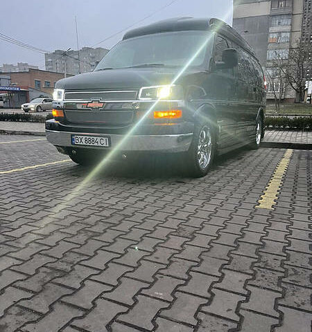 Чорний Шевроле Експресс, об'ємом двигуна 5.3 л та пробігом 150 тис. км за 23500 $, фото 1 на Automoto.ua