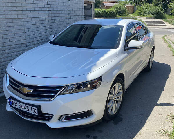 Белый Шевроле Импала, объемом двигателя 3.6 л и пробегом 127 тыс. км за 14500 $, фото 1 на Automoto.ua