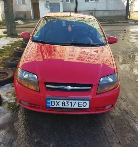 Красный Шевроле Калос, объемом двигателя 1.4 л и пробегом 250 тыс. км за 3200 $, фото 1 на Automoto.ua