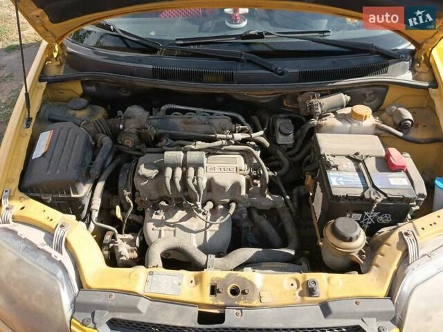 Жовтий Шевроле Калос, об'ємом двигуна 1.1 л та пробігом 127 тис. км за 3500 $, фото 1 на Automoto.ua