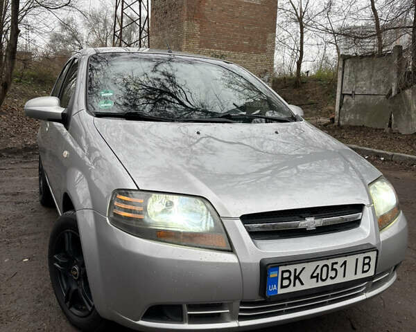 Серый Шевроле Калос, объемом двигателя 1.2 л и пробегом 240 тыс. км за 3300 $, фото 1 на Automoto.ua