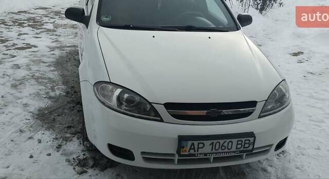 Белый Шевроле Лачетти, объемом двигателя 1.6 л и пробегом 255 тыс. км за 4200 $, фото 1 на Automoto.ua