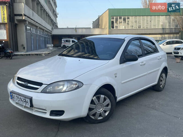 Білий Шевроле Лачетті, об'ємом двигуна 1.6 л та пробігом 160 тис. км за 3400 $, фото 1 на Automoto.ua