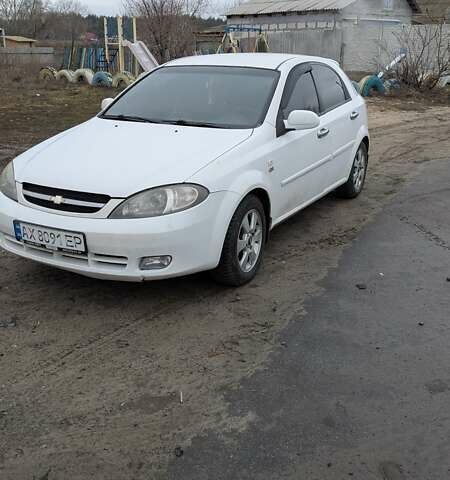Белый Шевроле Лачетти, объемом двигателя 1.8 л и пробегом 245 тыс. км за 4100 $, фото 1 на Automoto.ua