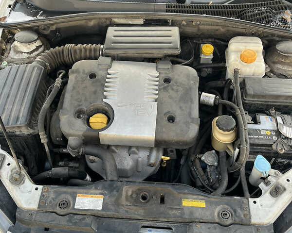 Белый Шевроле Лачетти, объемом двигателя 1.8 л и пробегом 161 тыс. км за 4999 $, фото 1 на Automoto.ua