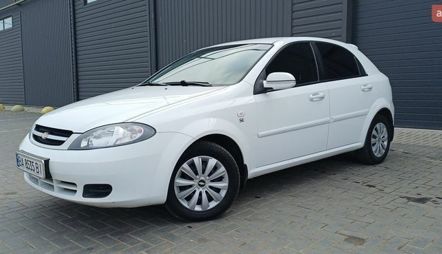 Білий Шевроле Лачетті, об'ємом двигуна 1.6 л та пробігом 142 тис. км за 5300 $, фото 1 на Automoto.ua