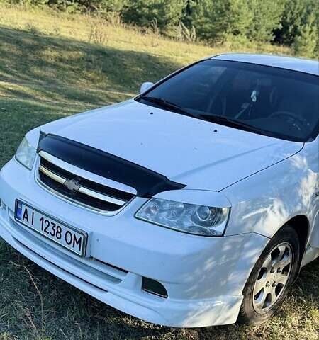 Белый Шевроле Лачетти, объемом двигателя 1.6 л и пробегом 192 тыс. км за 3600 $, фото 1 на Automoto.ua