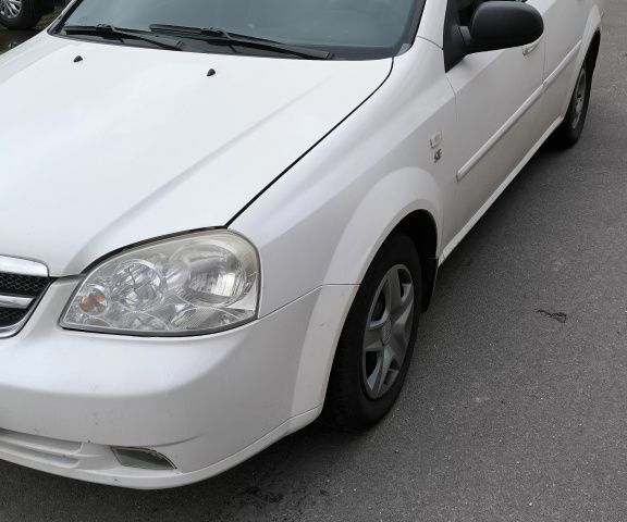 Білий Шевроле Лачетті, об'ємом двигуна 1.6 л та пробігом 225 тис. км за 3300 $, фото 1 на Automoto.ua