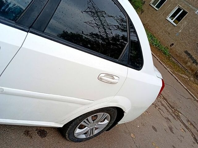 Білий Шевроле Лачетті, об'ємом двигуна 1.6 л та пробігом 0 тис. км за 3700 $, фото 1 на Automoto.ua