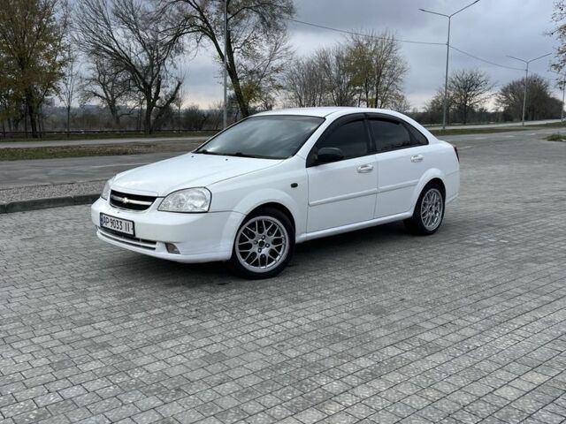 Белый Шевроле Лачетти, объемом двигателя 1.8 л и пробегом 198 тыс. км за 3500 $, фото 1 на Automoto.ua