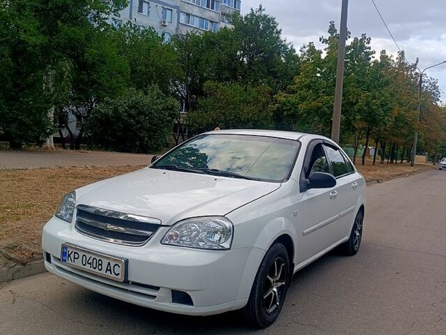 Белый Шевроле Лачетти, объемом двигателя 1.6 л и пробегом 222 тыс. км за 3750 $, фото 1 на Automoto.ua