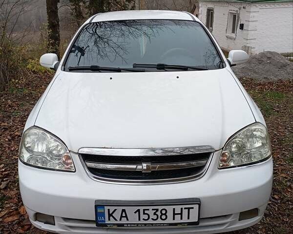 Белый Шевроле Лачетти, объемом двигателя 1.8 л и пробегом 356 тыс. км за 3400 $, фото 1 на Automoto.ua