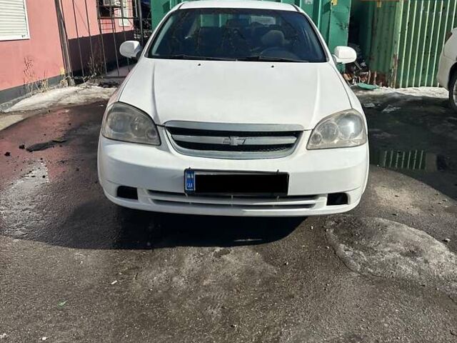 Белый Шевроле Лачетти, объемом двигателя 1.6 л и пробегом 245 тыс. км за 3900 $, фото 1 на Automoto.ua