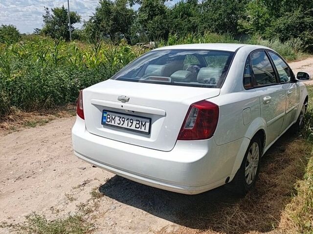 Белый Шевроле Лачетти, объемом двигателя 1.6 л и пробегом 295 тыс. км за 2650 $, фото 1 на Automoto.ua