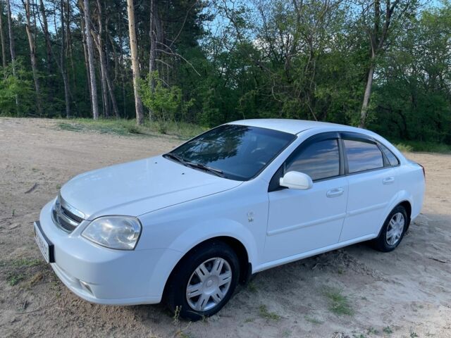 Білий Шевроле Лачетті, об'ємом двигуна 1.6 л та пробігом 220 тис. км за 4600 $, фото 1 на Automoto.ua