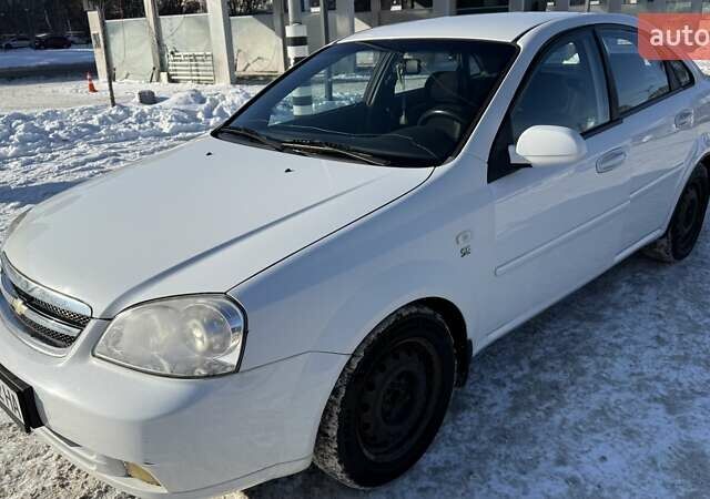 Белый Шевроле Лачетти, объемом двигателя 1.6 л и пробегом 146 тыс. км за 6600 $, фото 1 на Automoto.ua